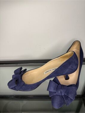 Manolo Blahnik Navt Suede Bow Semi-Pointed Pumps size 37 1/2